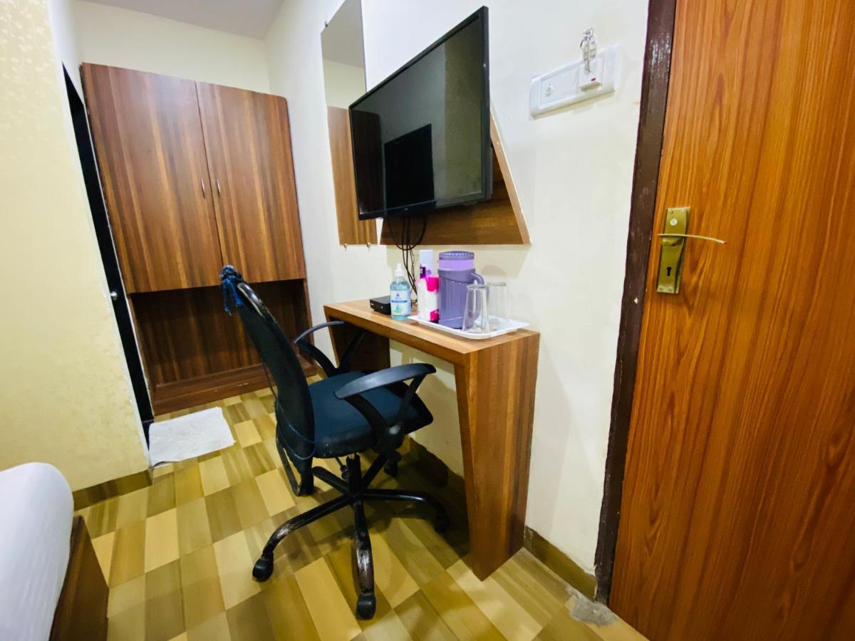 Airport Inn Residency Мумбаи Экстерьер фото