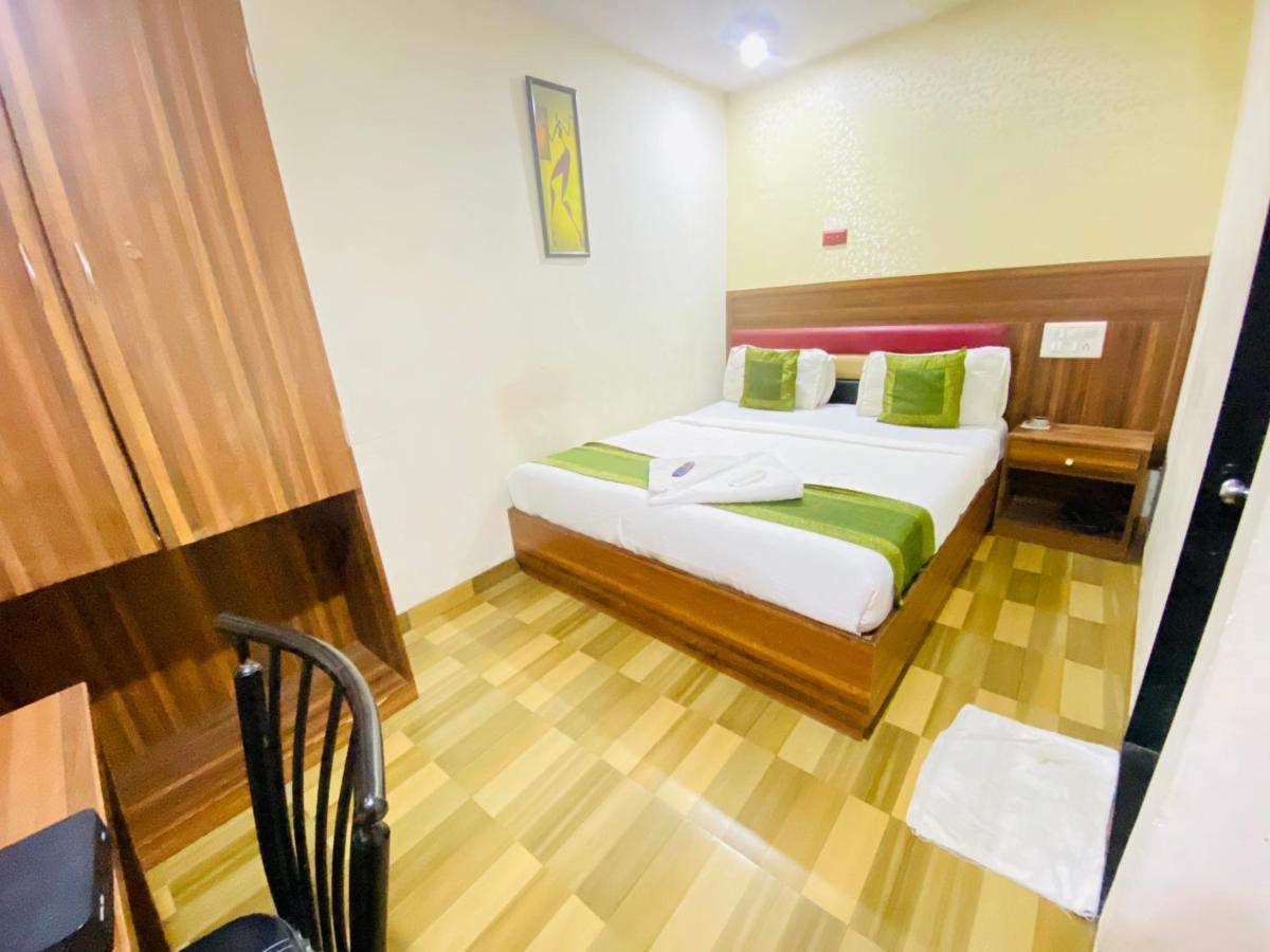 Airport Inn Residency Мумбаи Экстерьер фото