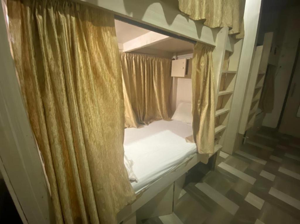 Airport Inn Residency Мумбаи Экстерьер фото