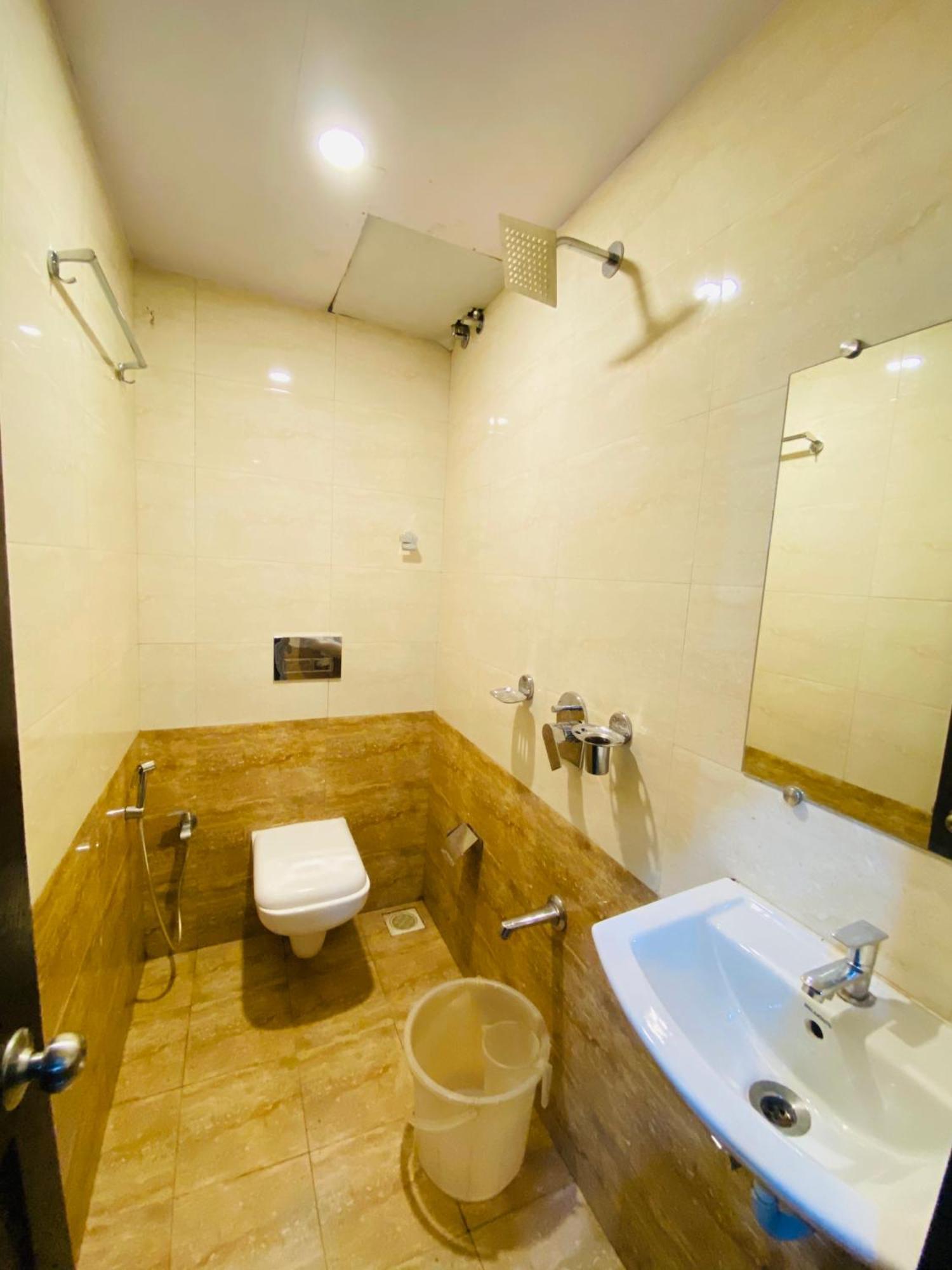 Airport Inn Residency Мумбаи Экстерьер фото