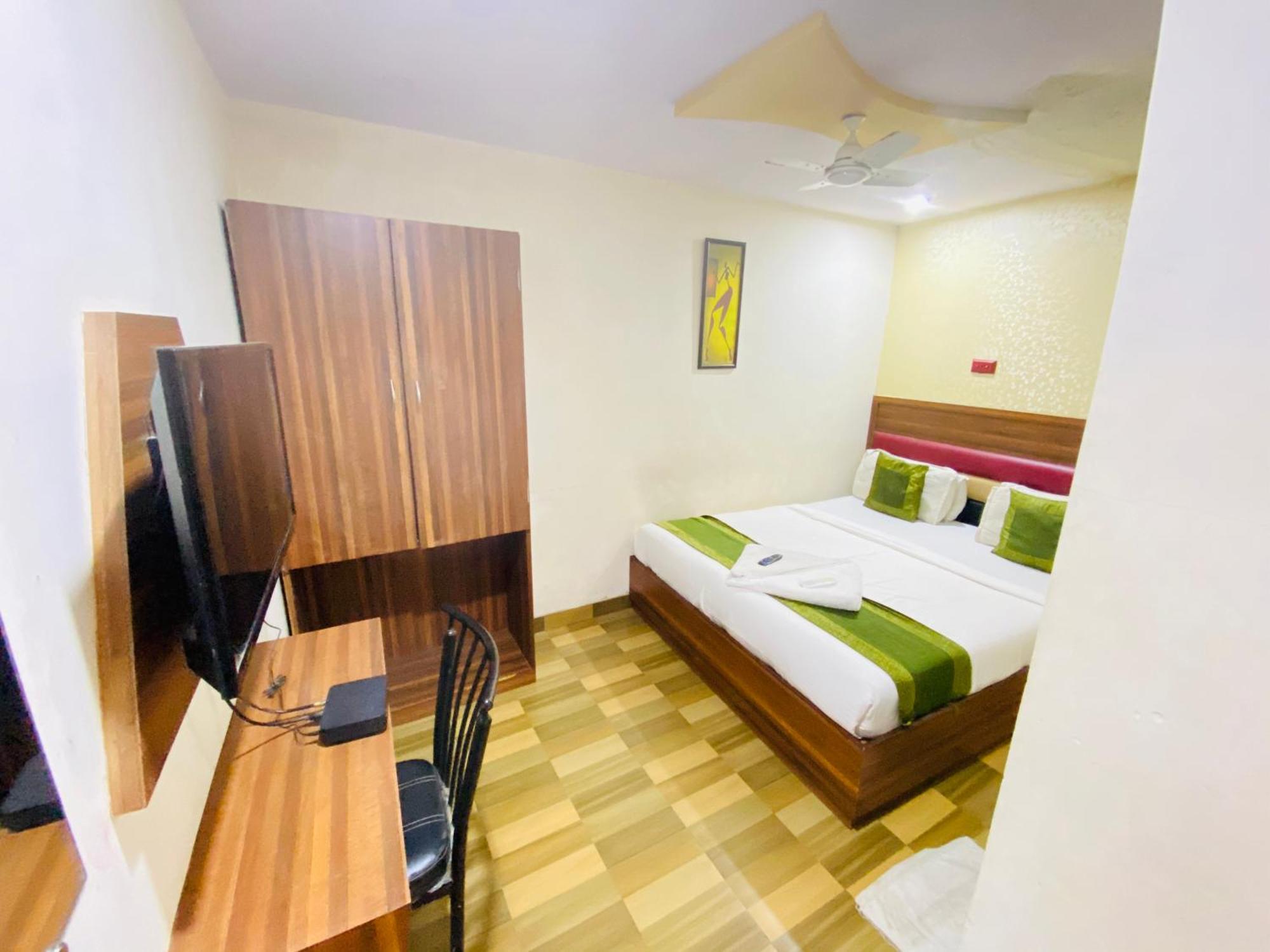 Airport Inn Residency Мумбаи Экстерьер фото
