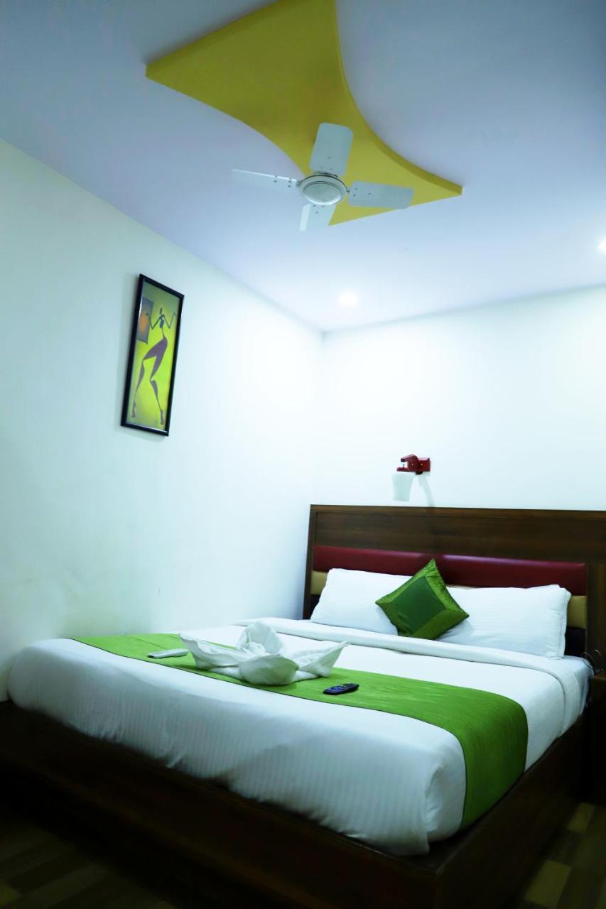 Airport Inn Residency Мумбаи Экстерьер фото
