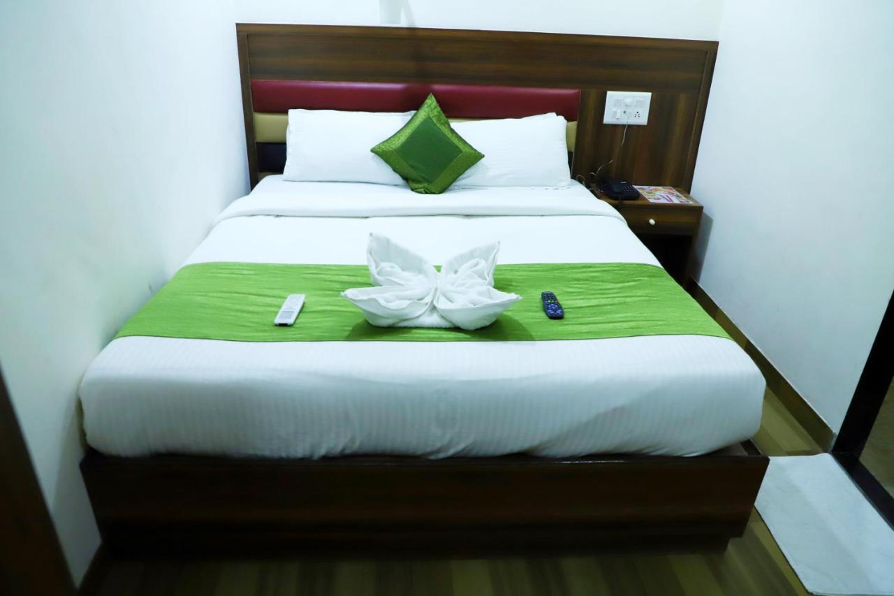 Airport Inn Residency Мумбаи Экстерьер фото